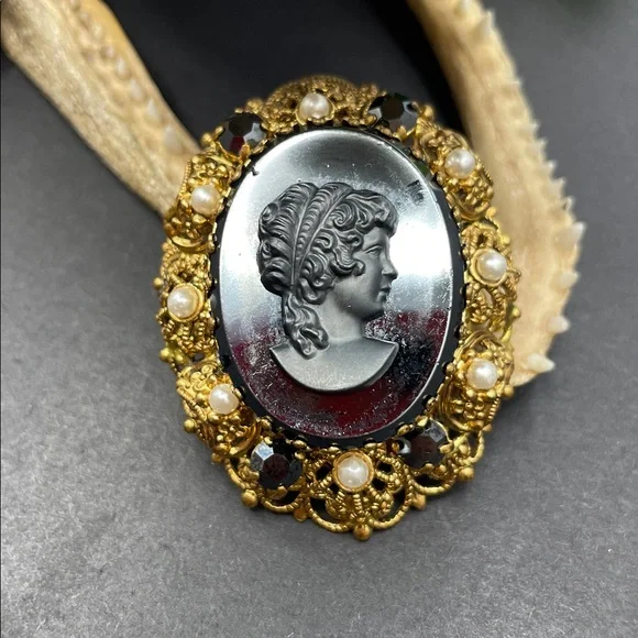 Germany filigree glass cameo brooch vintage - Picture 4 of 8